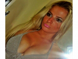 Belle blonde pour massage à Rennes - photo 2