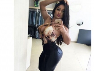 Massage complet avec une colombienne de Brest