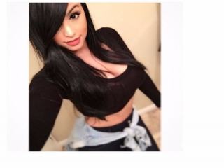 Jeune femme de 23 ans pour gentlemen sur Paris 8