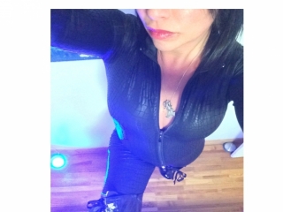 Magnifique brune douce ou domina sur Paris 11