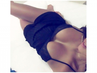 Magnifique brunette de 25 ans à La Plaine Saint Denis - photo 3