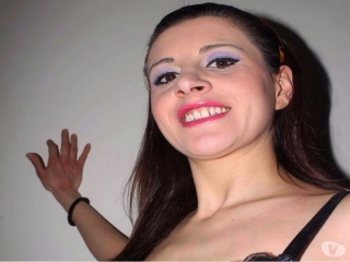 Massage naturiste à Lyon avec une jolie brune