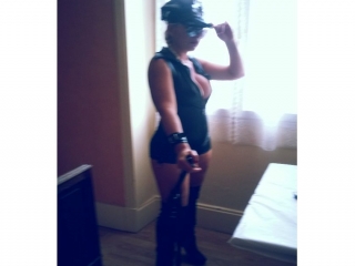 Maitresse de La Roche sur Yon vous attend - photo 2
