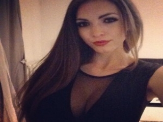 Belle femme de Paris 7 disponible quelques jours