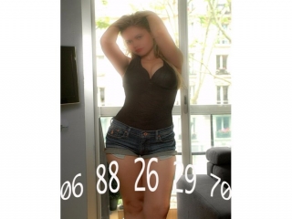 Séduisante femme de Paris pour homme gentleman